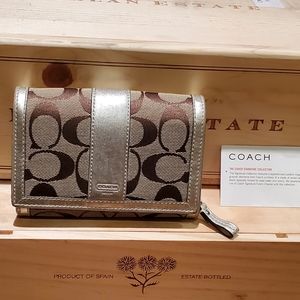 Coach Signature Wallet Authentic NEW
